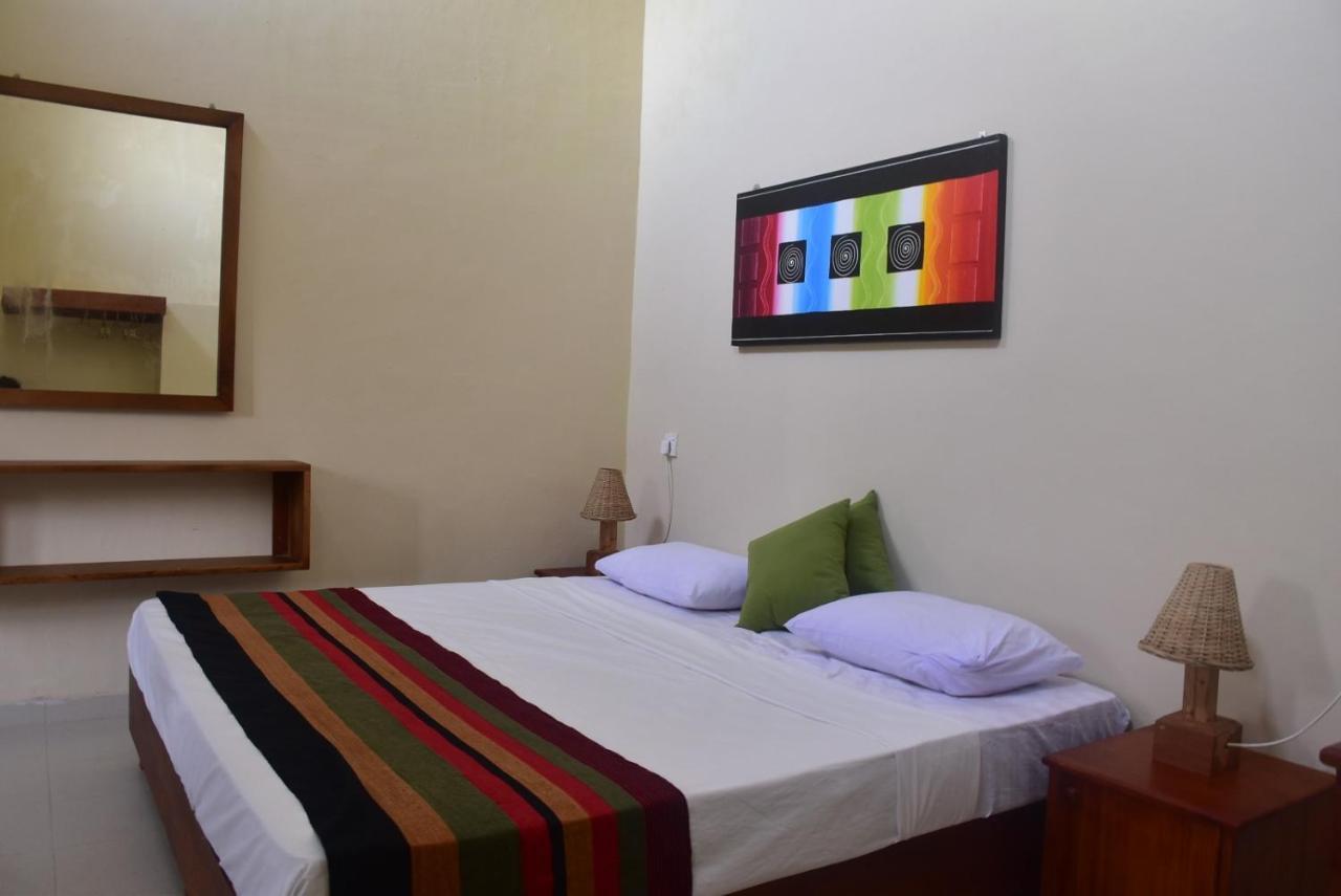 Villa 61 Ambepussa Екстериор снимка