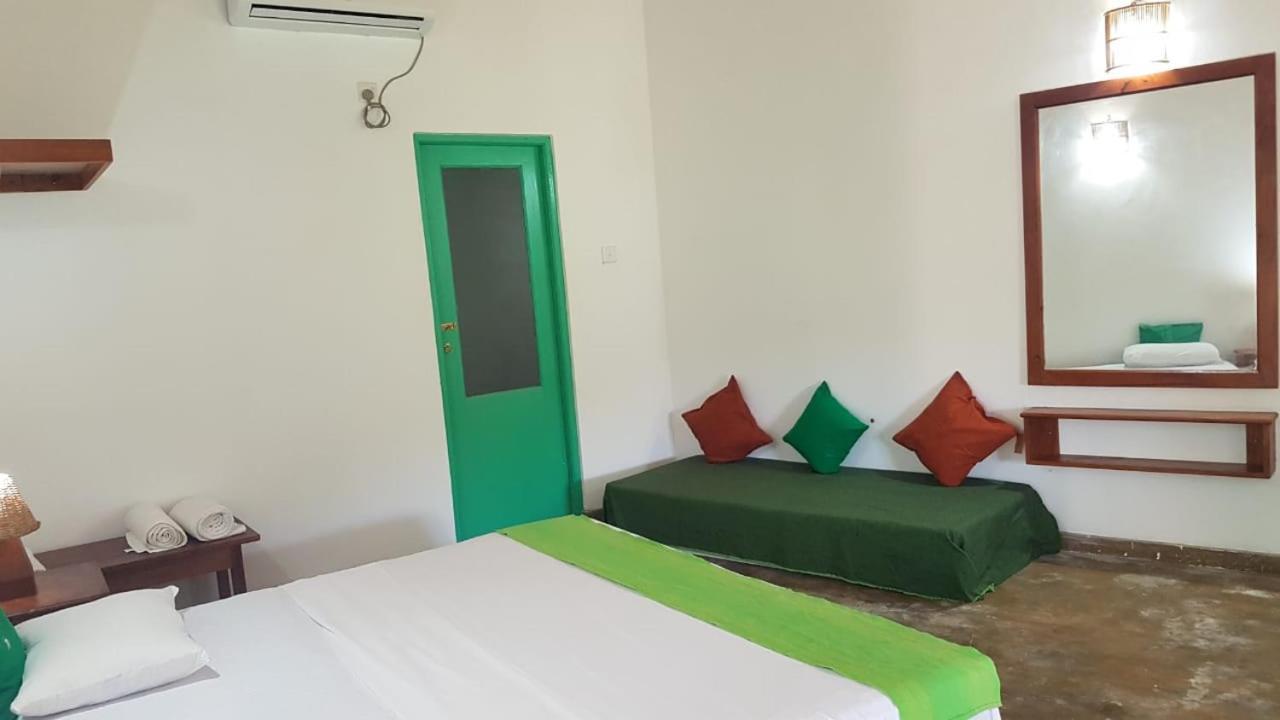 Villa 61 Ambepussa Екстериор снимка