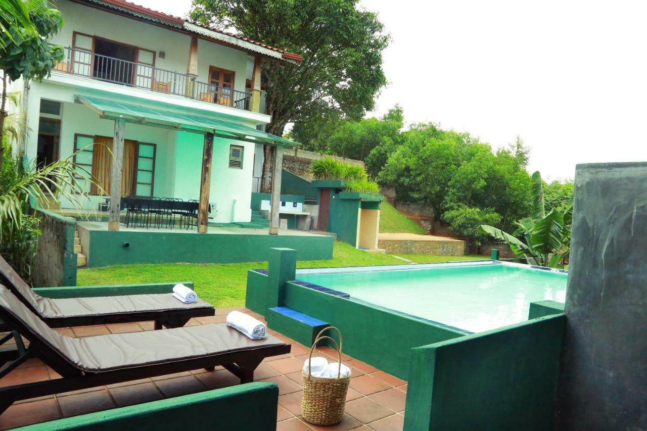 Villa 61 Ambepussa Екстериор снимка